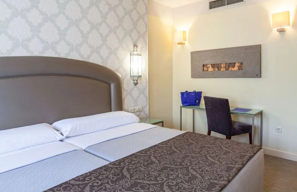 Hotel Macià Alfaros - Chambres