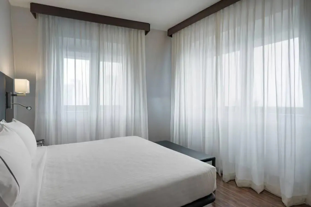 Double Suite (full double bed)