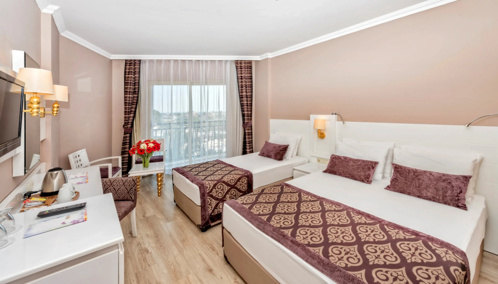 Standard Triple room