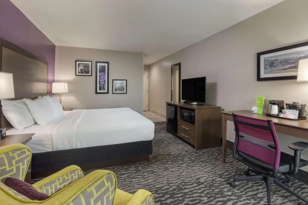 La Quinta Inn & Suites by Wyndham Visalia/Sequoia Gateway - Chambres