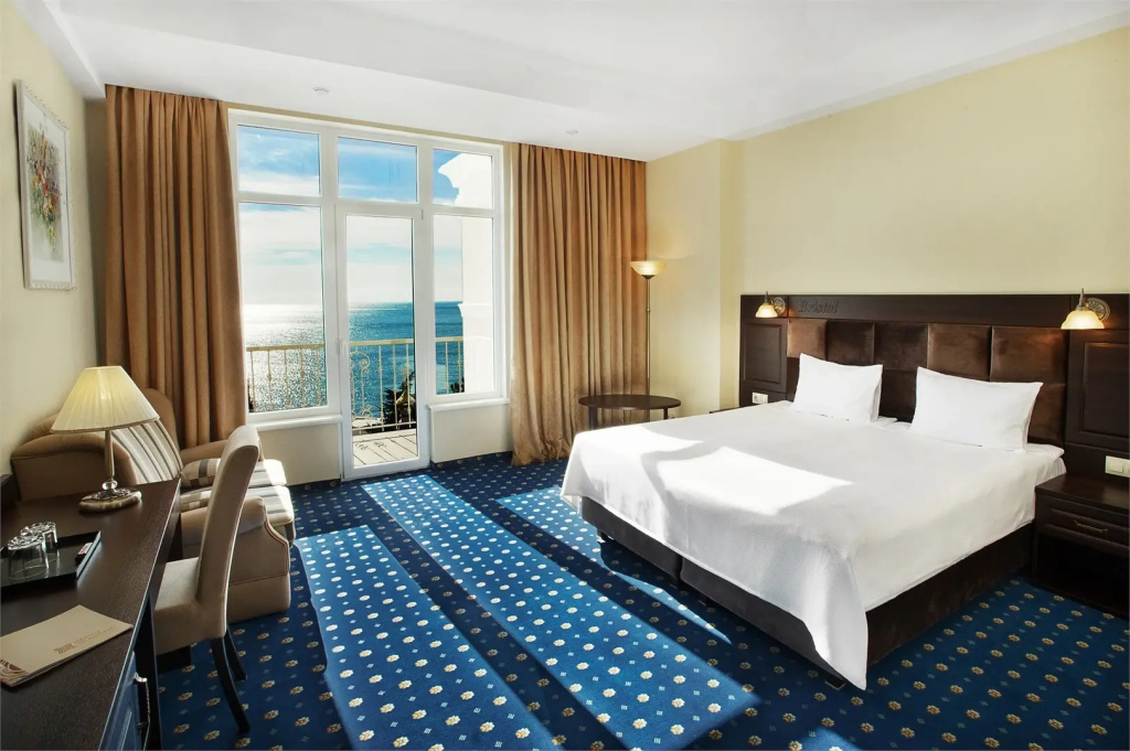 Deluxe Double room with sea view (twin beds)