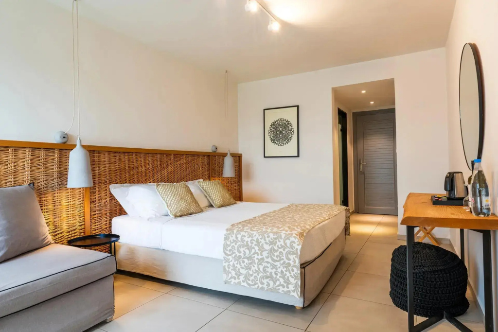 Superior Double Bungalow Garden View (full double bed)