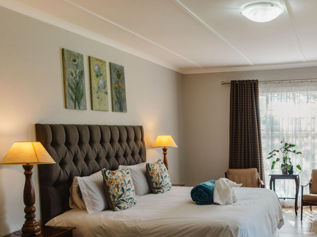 Deluxe Double room with balcony (full double bed)