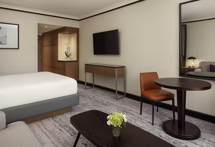 Double Family room Limited Atrium View (full double bed)