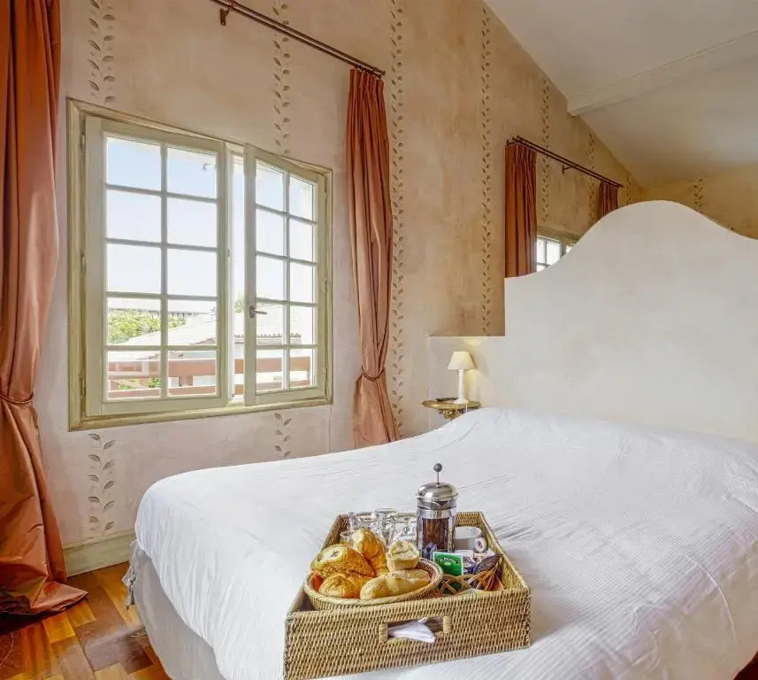 Superior Double Suite (full double bed)