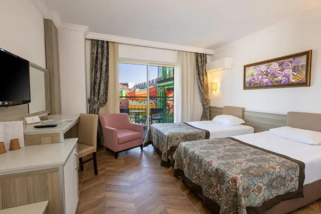 Курорт Crystal Aura Beach Resort & Spa – All Inclusive — фото