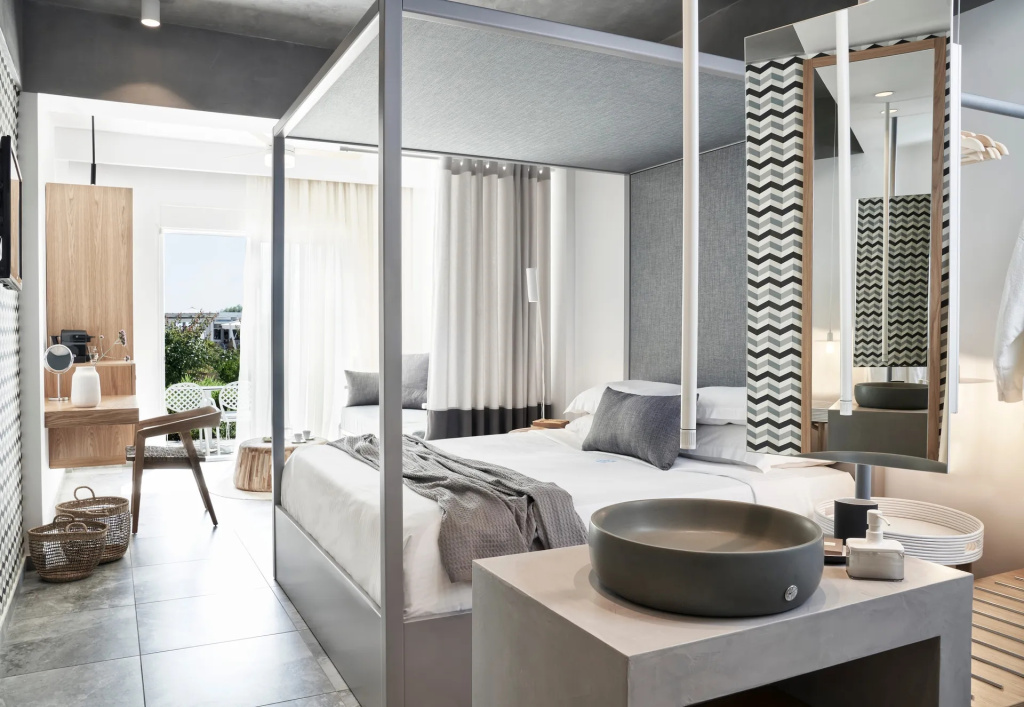 Double Junior Suite (full double bed)