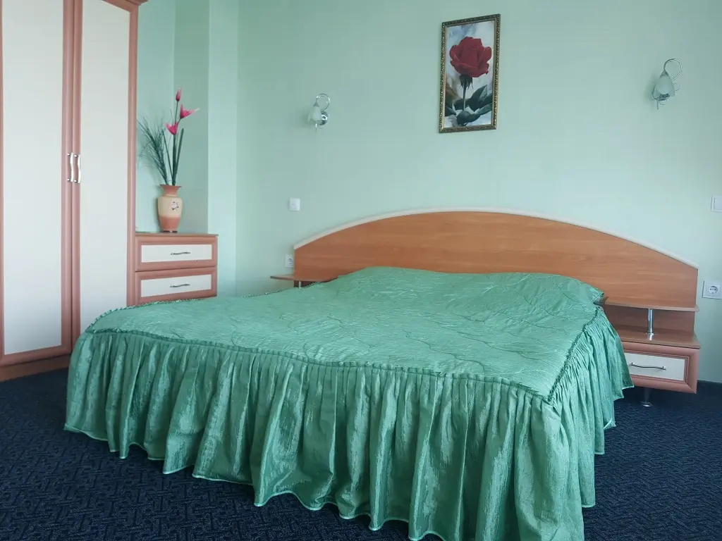 2 Bedrooms Double Family Suite with balcony (full double bed)