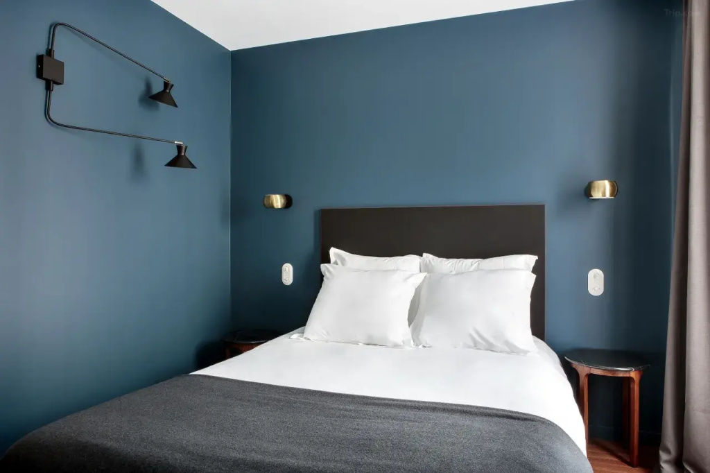 Classic Double room (full double bed)
