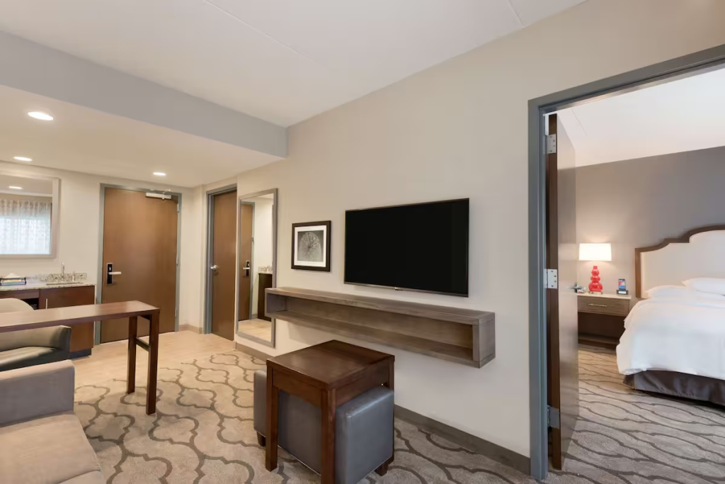 Embassy Suites by Hilton Chicago Naperville - Chambres