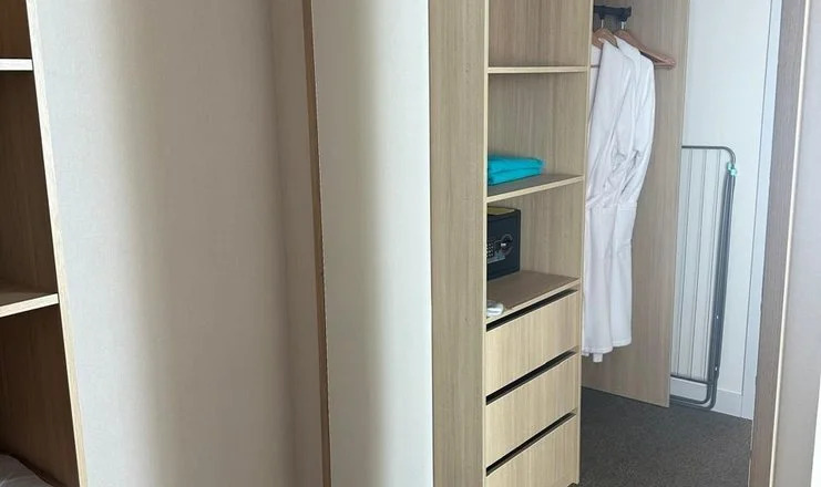 Двухместная люкс-студия c 1 комнатой с видом на море двуспальная кровать в Изумруд