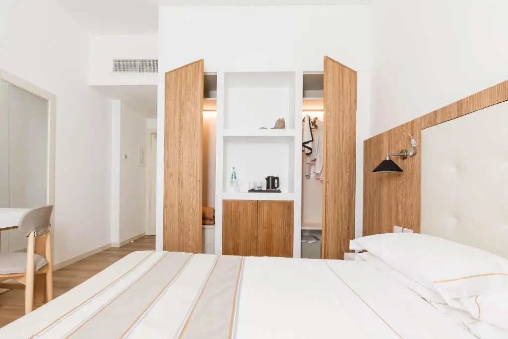 Superior Double room (full double bed)