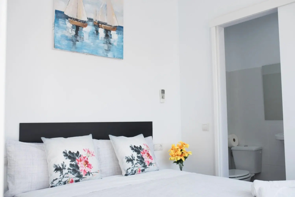 Comfort Double room (full double bed)