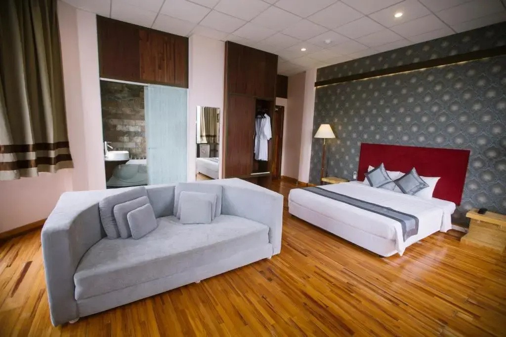 Luxury Double room (full double bed)