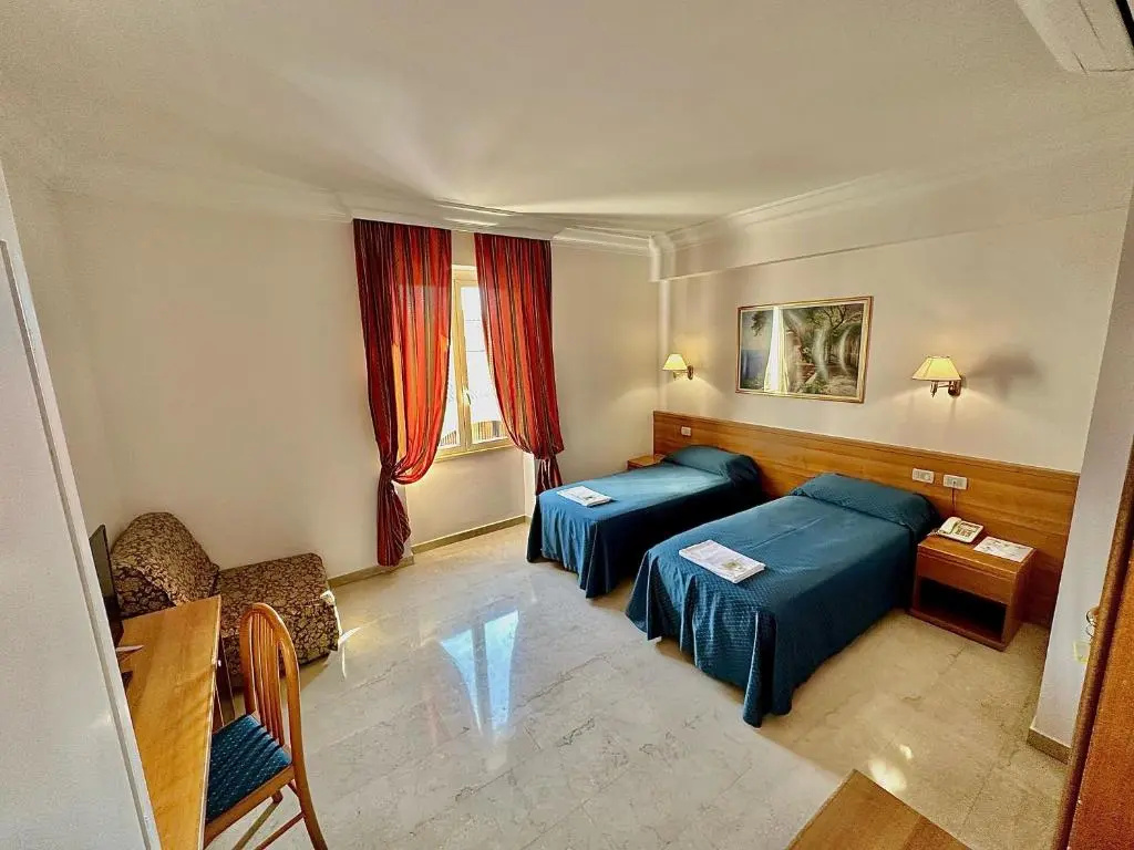 Hotel Principe Di Piemonte - Chambres