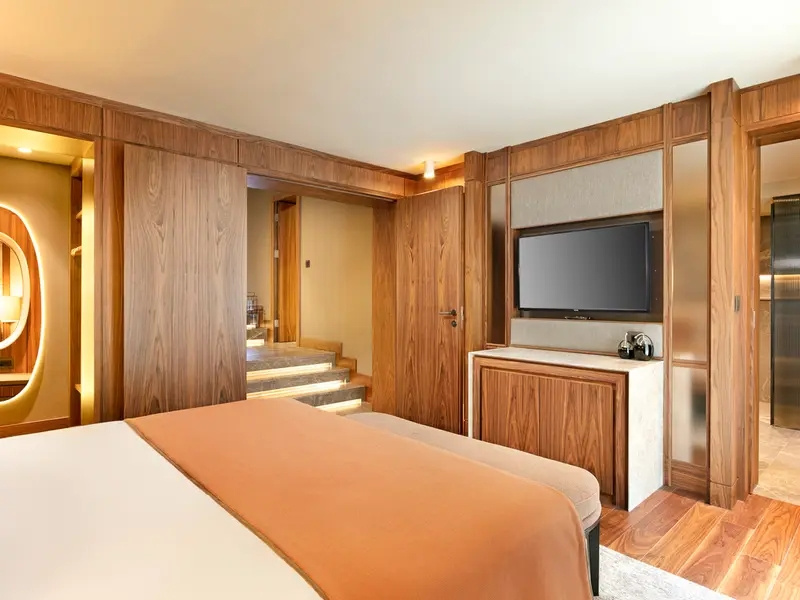 Executive Double room (full double bed)