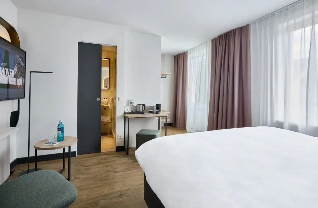 Smart Stay Accessible Double room (full double bed)