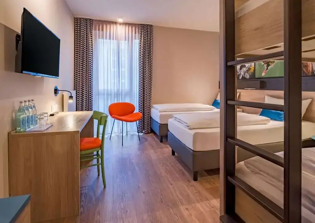 Deluxe Quadruple room