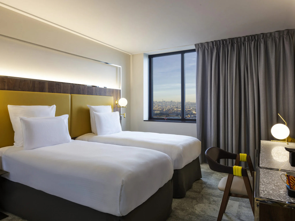 Deluxe Paris view Twin room (twin beds) (bed type is subject to availability)