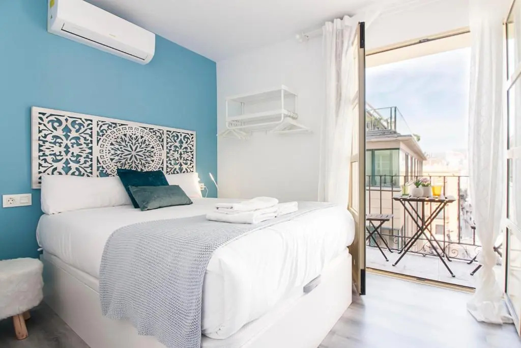 Apartment with balcony