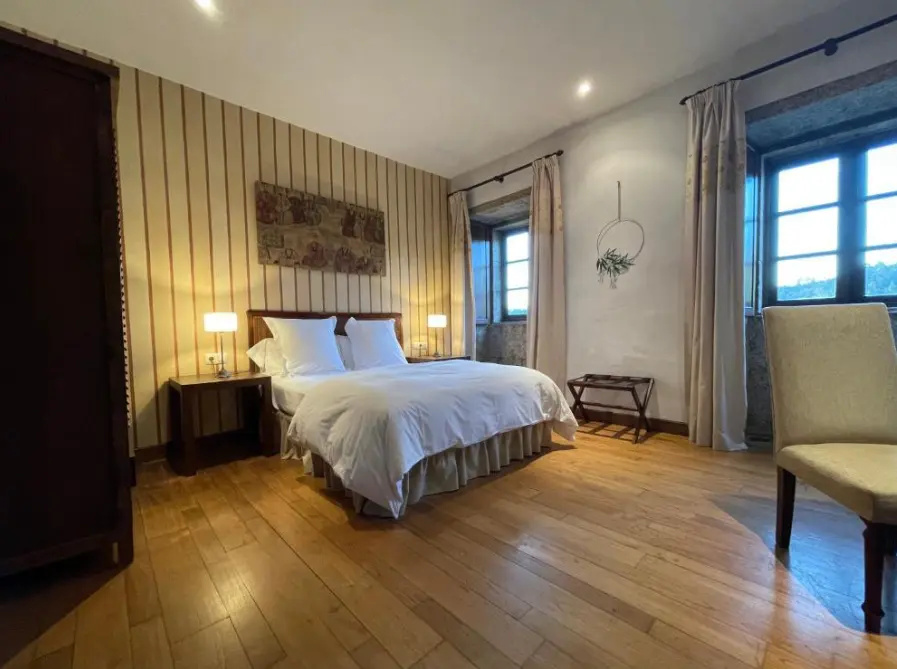 7 Double room (full double bed)
