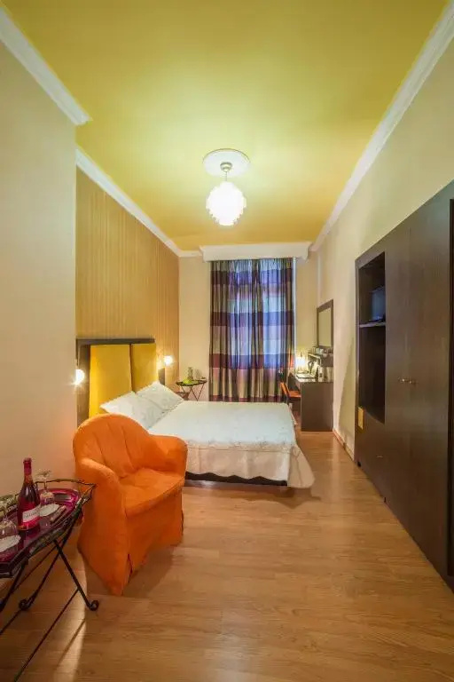 Delphi Art Hotel — фото