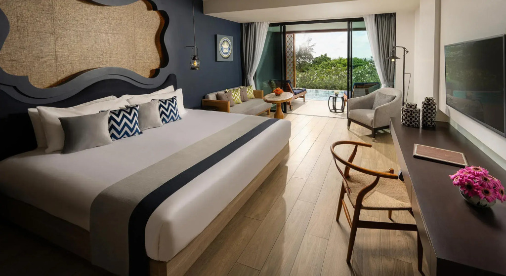 Двухместный люкс Deluxe с красивым видом из окна двуспальная кровать в Avista Grande Phuket Karon - MGallery