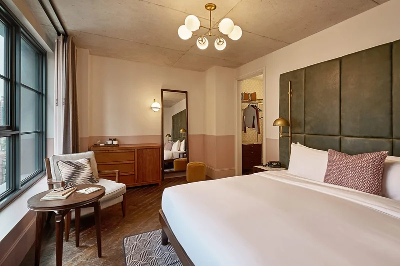 Roomy Double room (full double bed)