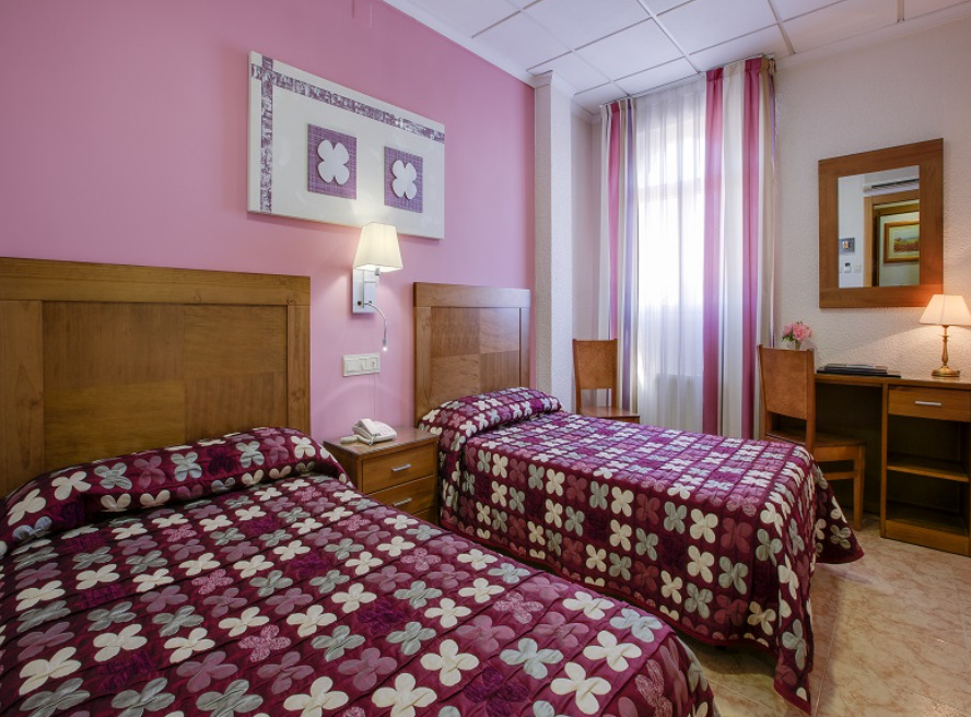 Standard Double room (full double bed)