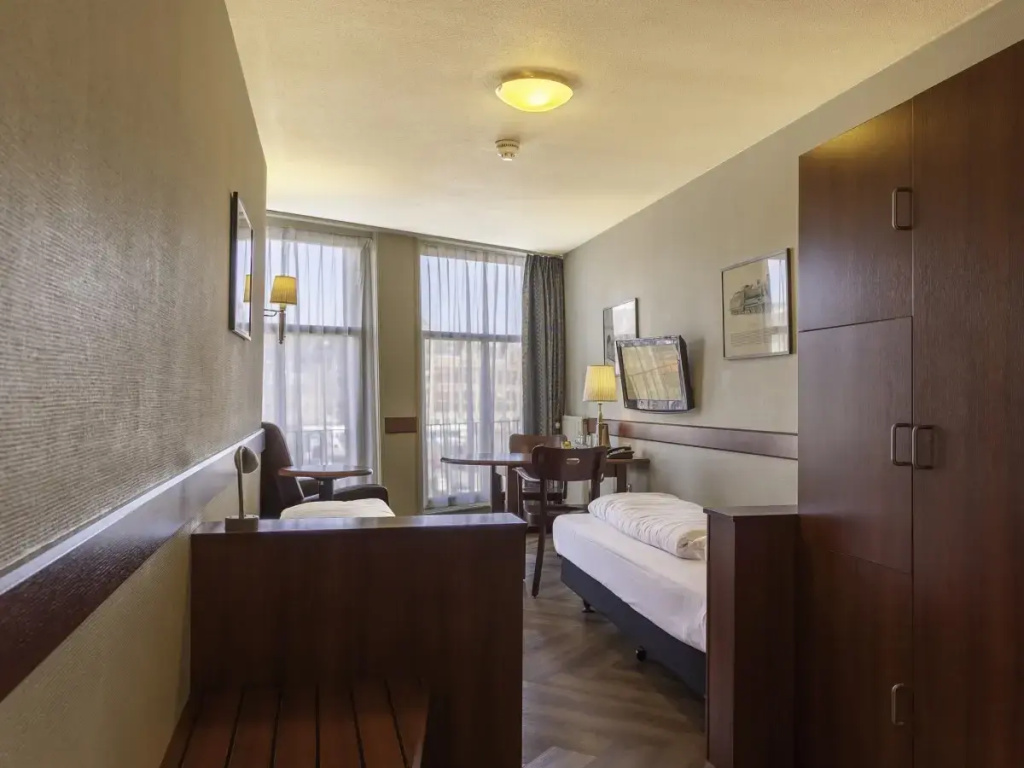 First Class Double room (twin beds)