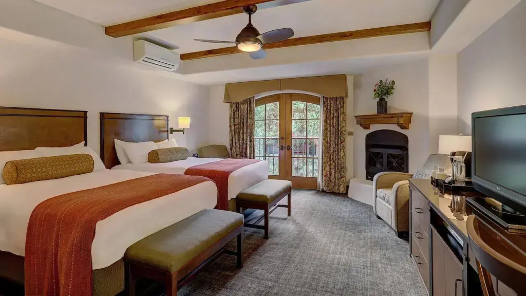 Fireplace Quadruple room