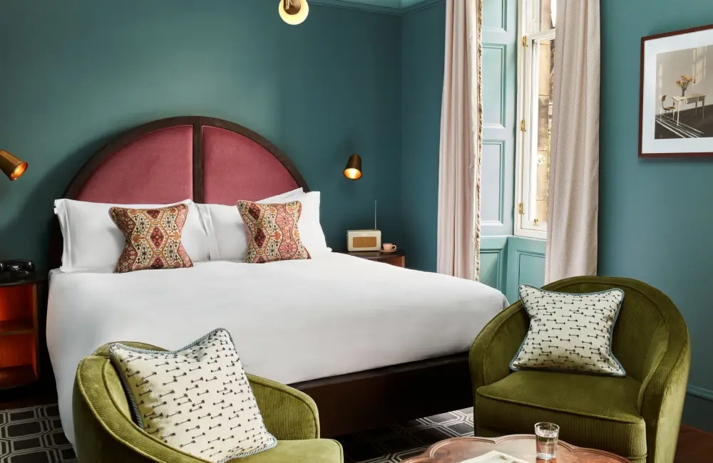 Roomy Double room (full double bed)