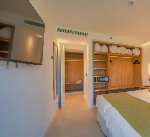Double Apartment seafront (twin beds)