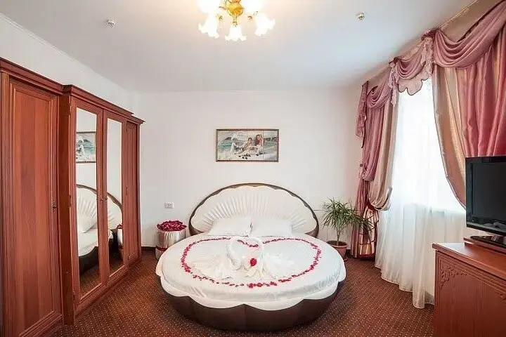 Bridal Double room (full double bed)