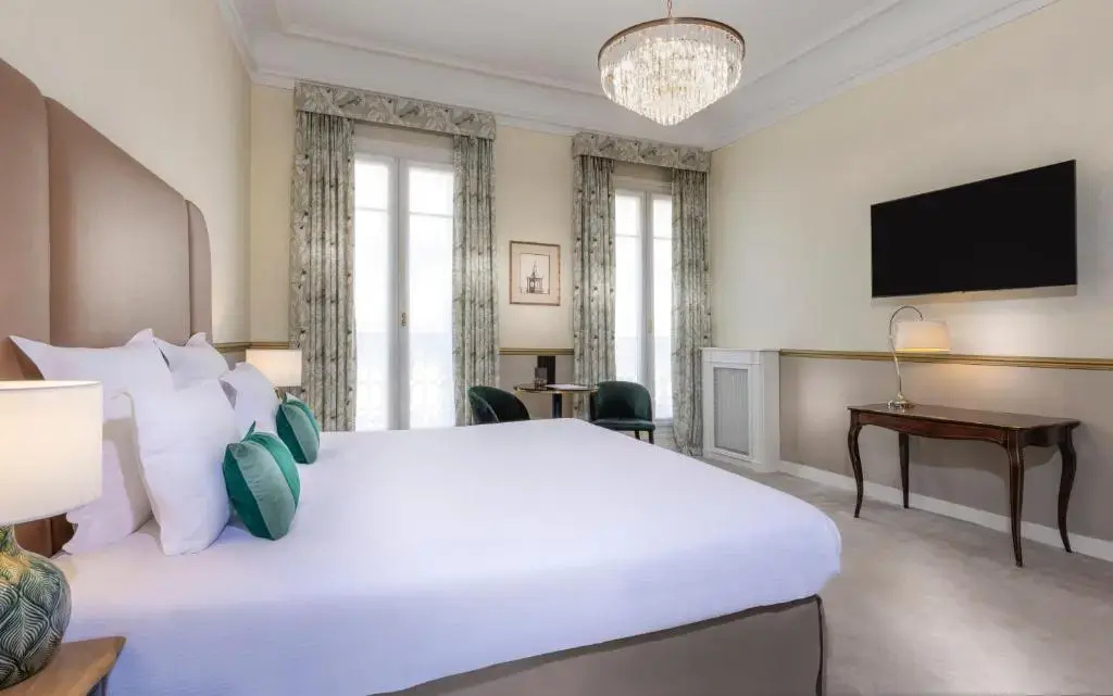 Hotel photo 12