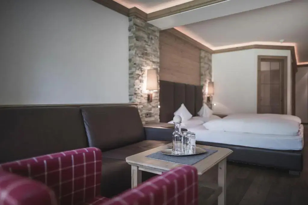 Garden Double Suite (full double bed)