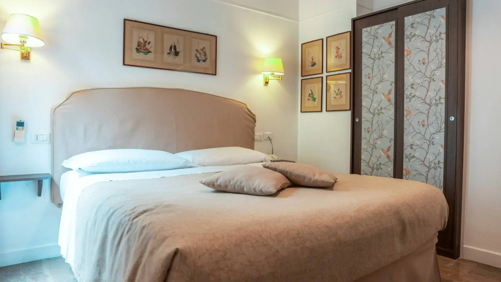 Japanese Double room (full double bed)