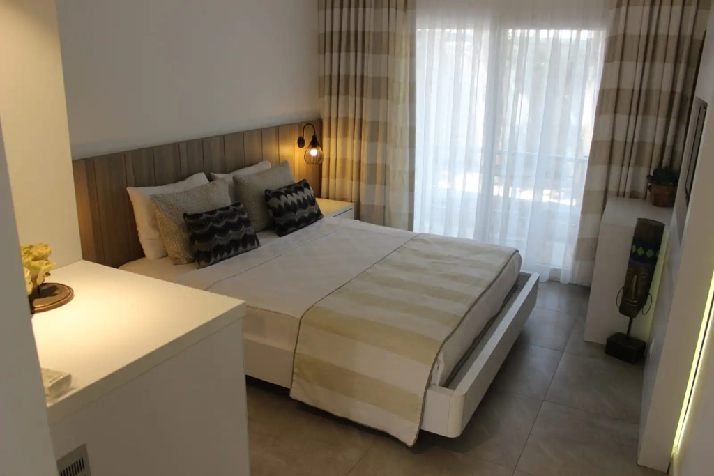 Standard Double room with garden view (full double bed)