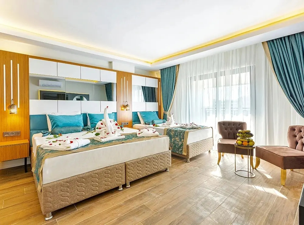 Standard Triple room