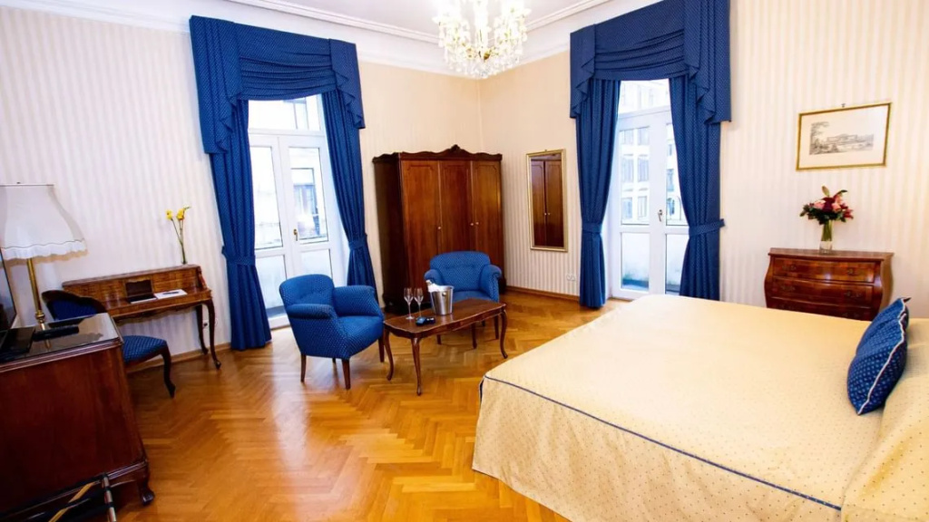 Ambassador Hotel - Chambres