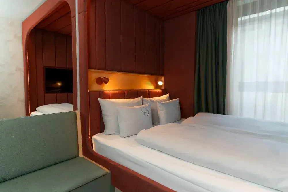 Town Double House (full double bed)