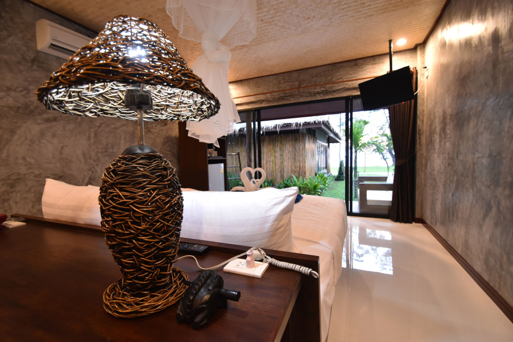 Deluxe Double Villa with sea view (full double bed)