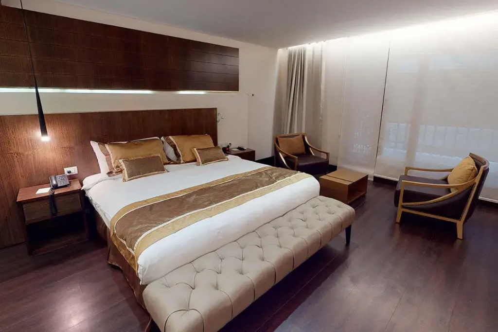 Double Junior Suite (full double bed)