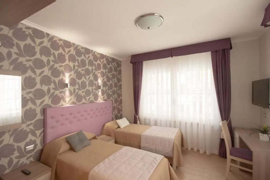 Double room (twin beds)