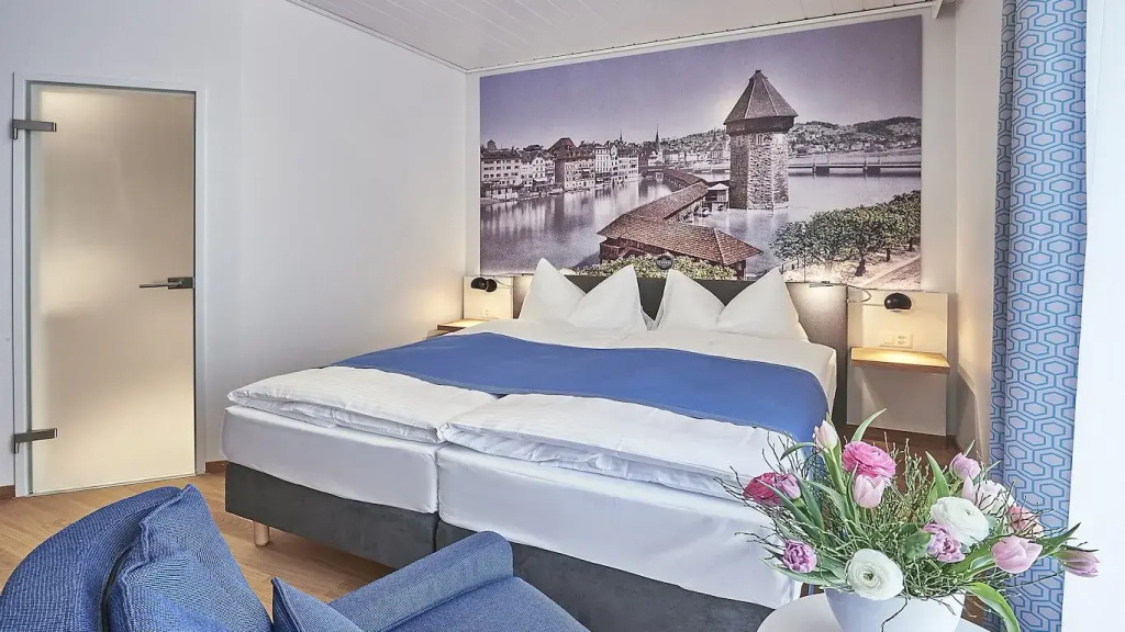 Noble Double room (full double bed)