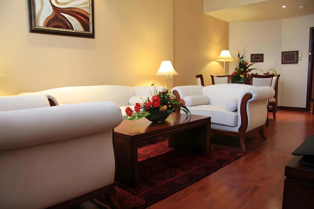 1 Bedroom Trianon Double Suite (full double bed)