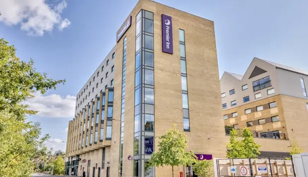 Premier Inn Oxford Botley Hotel
