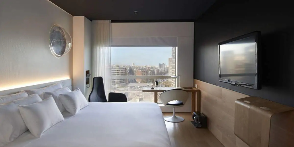 Stratosphere Double room (full double bed)