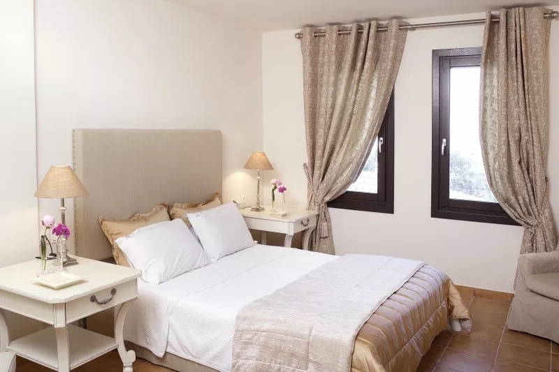 Standard Double Suite (full double bed)