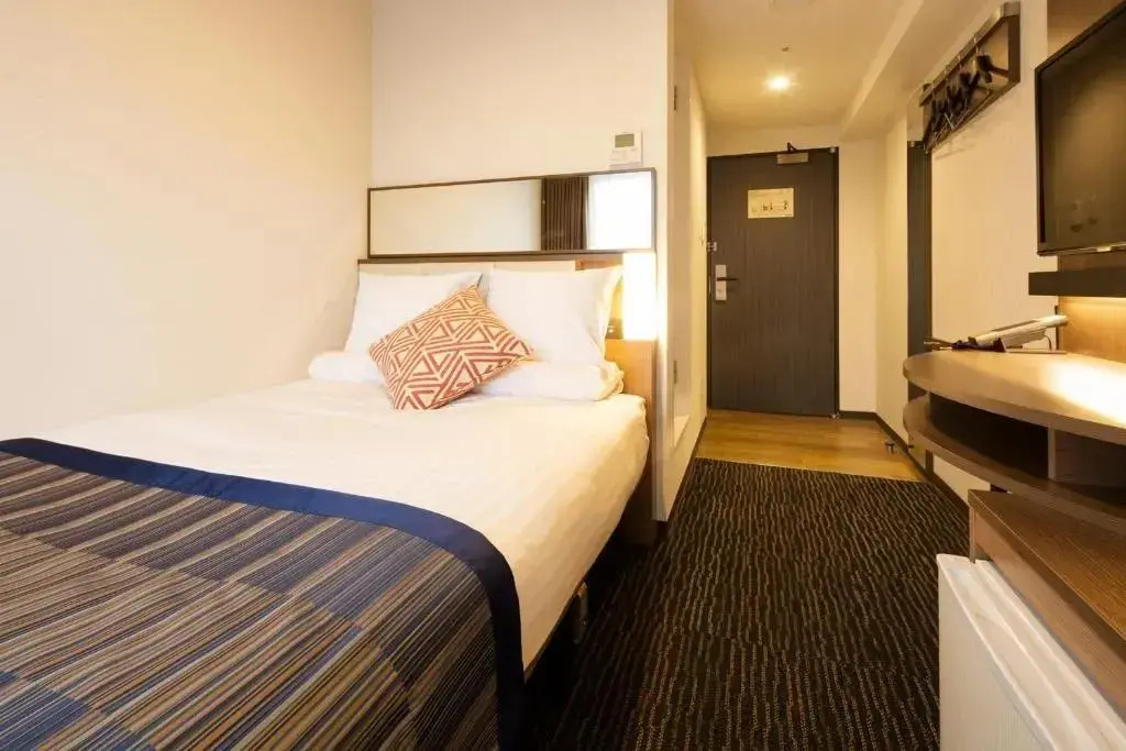 Standard Semi-Double room
